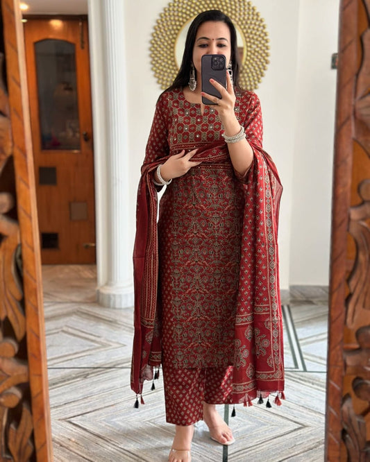 Red Buti Work Kurta And Pant With Dupatta for Women's